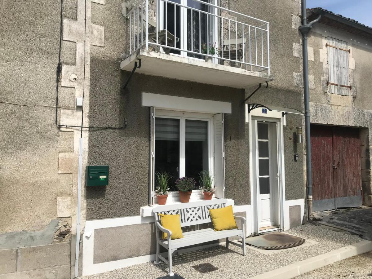 Le Petit Maison Villa Montemboeuf Luaran gambar